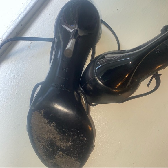 Size 8, literally worn twice, comes with everything in the pic, authentic - Picture 6 of 8